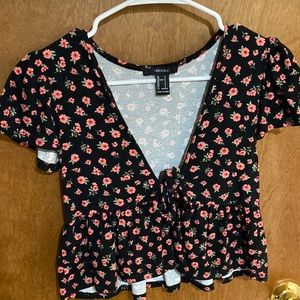 SUPER COMFORTABLE AND ADORABLE SUMMER TOP